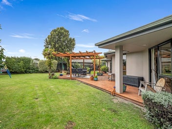 Spacious Family Living with Triple Car Garaging