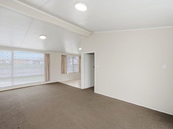 OWNERS CASHING OUT - NO PLAN B