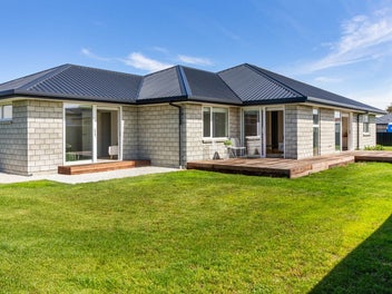 Absolutely Positively Needs To Sell