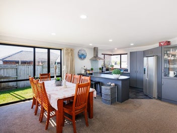 Brick Single Level with Triple-Car Garaging!