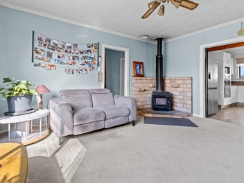 Unlimited Potential - Garaging And Section!