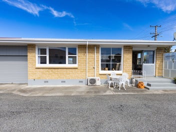 Great location - owner moving into retirement home