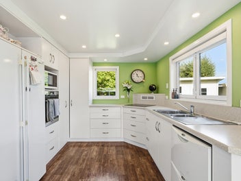 Spacious Family Living with Exceptional Garaging