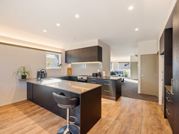 Passive Living, Steps to the City