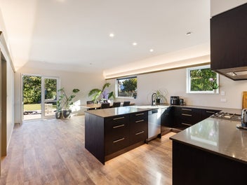 Passive Living & Cheap to Run!