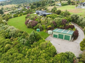 Elite home, big shed in high growth area