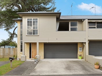 Stylish Living, Smart Buying