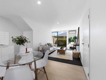 End Unit |Dual Ensuites