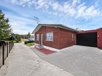 AFFORDABLE BRICK HOME AT CONVENIENT LOCATION