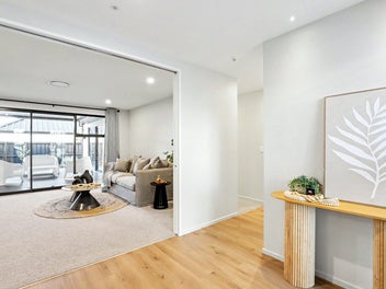 Modern Living by the Reserve with Solar