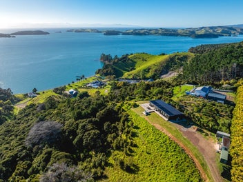 Waiheke Private and Commercial Estate with...