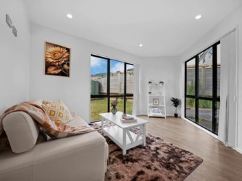 Last Home in the Block–Don’t Miss This Opportunity