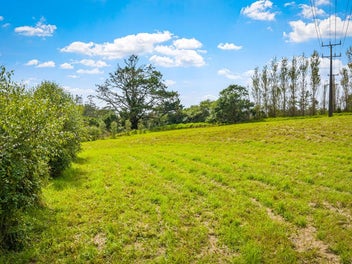 1ha of Possibility, Just Minutes to Silverdale