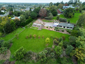 Space, privacy and scenic surrounds