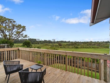 Elevated Park Edge Potential - 748m2 MHS