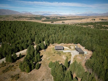 Cabin Retreat 2Ha of Privacy and Escape