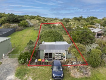 Coastal charm with future potential