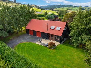 Premium lifestyle on stunning parklike grounds