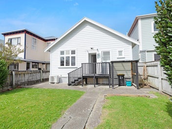 Down Town Newtown! BEO $895,000