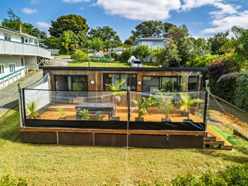 Tiny Home Life - Be Quick Before it's Gone