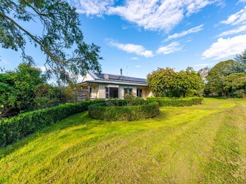 Lifestyle Potential Close to Town