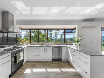 Spacious Rural Home on 4231sqm