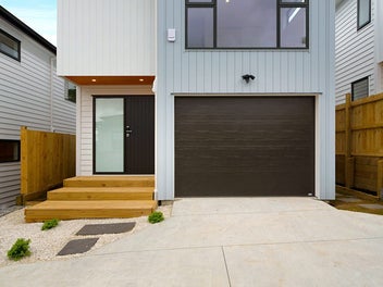 Premium Brand New Freehold Living Just 4 You