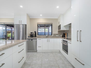 SAVOUR THE SPACE, SERENITY & SUPERB EXTRAS