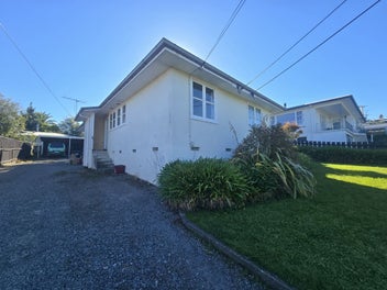 Image 1 of 7