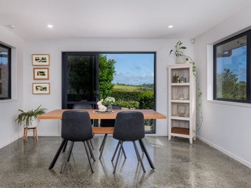 Immaculate country home - must be sold!