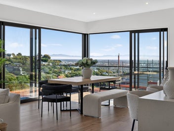 Luxury Living on Longhurst