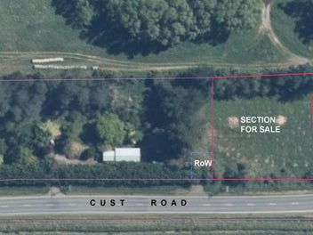 Cust Residential Section on the embankment