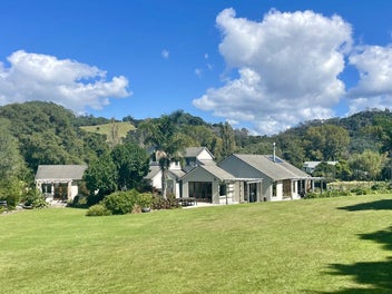 Luxury Living - Flaxmill Bay