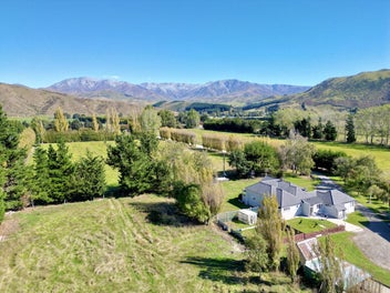 Stunning Sunlit Villa-1ha