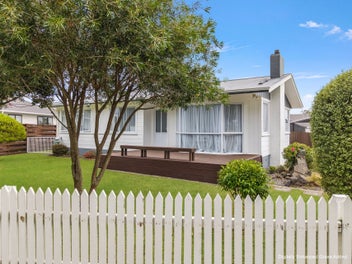 Look what's on Carlyle! Rural Outlooks!