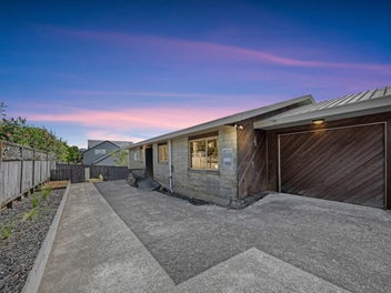 Easy Living in Western Heights