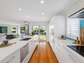 Modern - Brick - Space - Views!