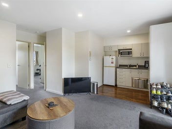 Smart, Simple Buying in a Handy Location