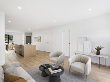 Put Down Roots in Three Kings!