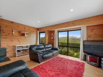 Space, Shedding & Country Views