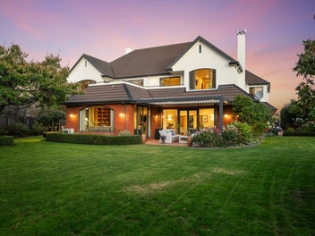 Grand Living - Regents Park Presence