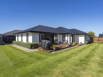 * UNDER OFFER * Fantastic Buying In This Sought Af
