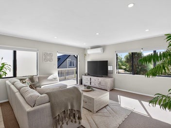 Light, Bright and Move In Ready!