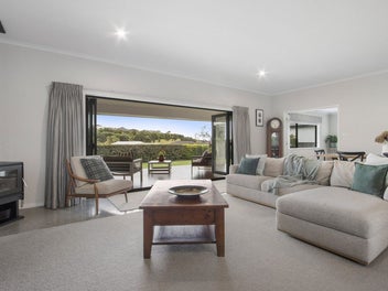Premium Coastal Living with Boat Parking