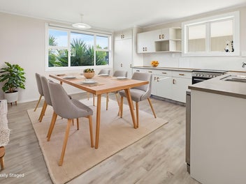 Destination Location! Large Family Home!