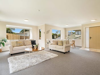 Move in now or Renovate? You DECIDE! URGENT SALE!