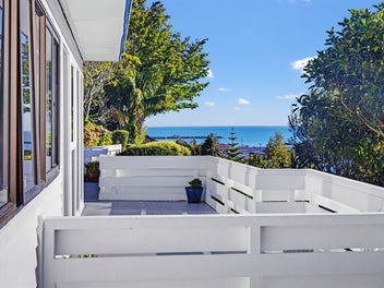 Views to Love, Room to Grow, Space to Work