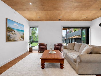 PEACEFUL PRIVACY & MODERN DESIGN FLAIR - RV $1,030