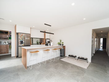 KELVIN GROVE - LOW MAINTENANCE LIVING!!