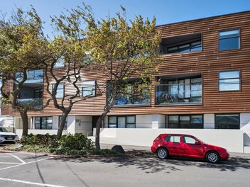 @ Detroit - A Must-See Apartment + Carpark